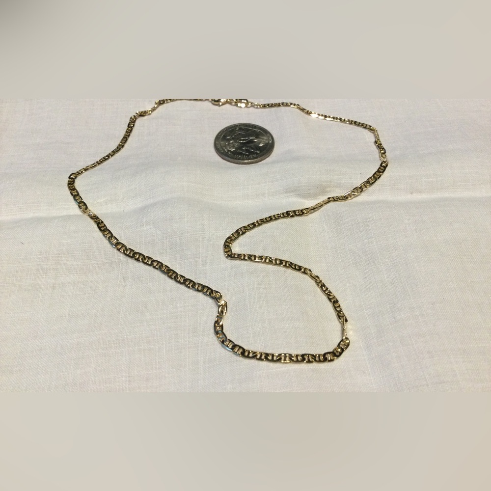 NWOT Fashion gold tone figaro chain (C586)